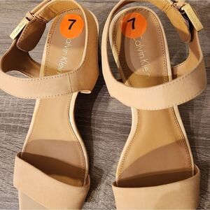 CALVIN KLEIN WOMEN SANDALS BEIGE COLOR BROWN HEEL WITCH GOLD INSCRIPTION saze 7